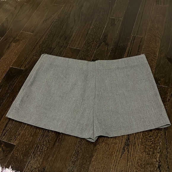 Zara Gray Skort - Picture 3 of 5